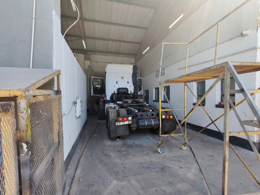 Commercial Property for Sale in Broadlands Western Cape